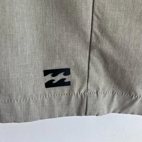 Billabong cross fire submersible land or water shorts, mens 33, tan, back zip - Picture 7 of 12